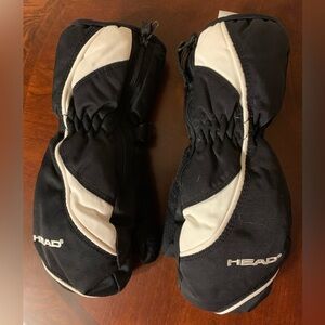 Head faux fur-lined children’s mittens size Small